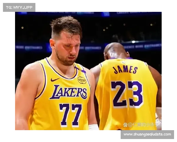 詹姆斯东契奇保龄球趣事，队友调侃增强团队力